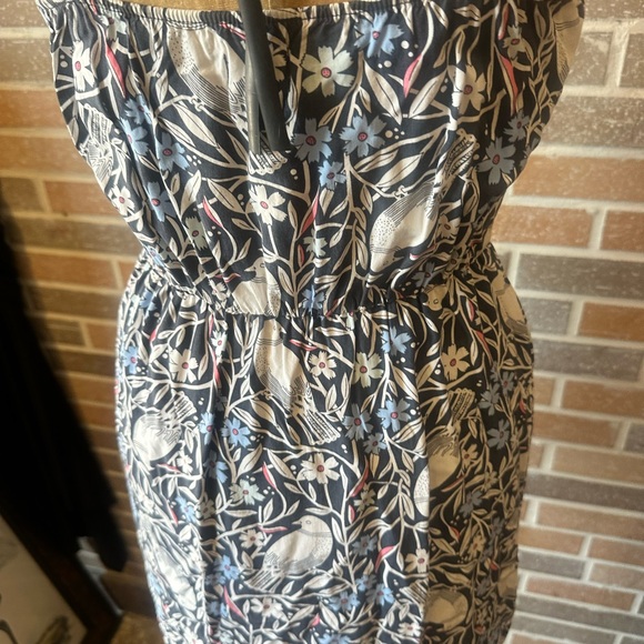 Dress - Picture 9 of 9